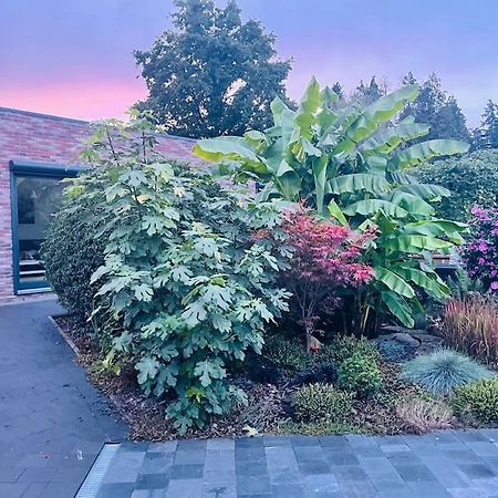 Prachtig Guesthouse Met Gratis Parkeren Maasmechelen Extérieur photo