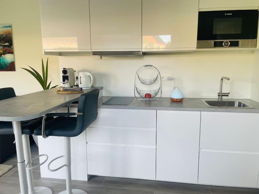 Prachtig Guesthouse Met Gratis Parkeren Maasmechelen Extérieur photo